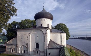 Спасо - Преображенский собор Мирожского монастыря