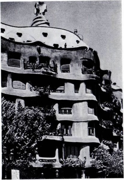 дом Мила в Барселоне (1905—1910)