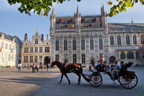 Ратуша и канцелярия городского суда в Брюгге