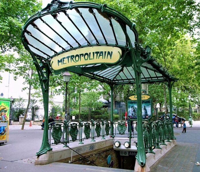 ВХОДЫ В ПАРИЖСКОЕ МЕТРО ВХОДЫ В ПАРИЖСКОЕ МЕТРО