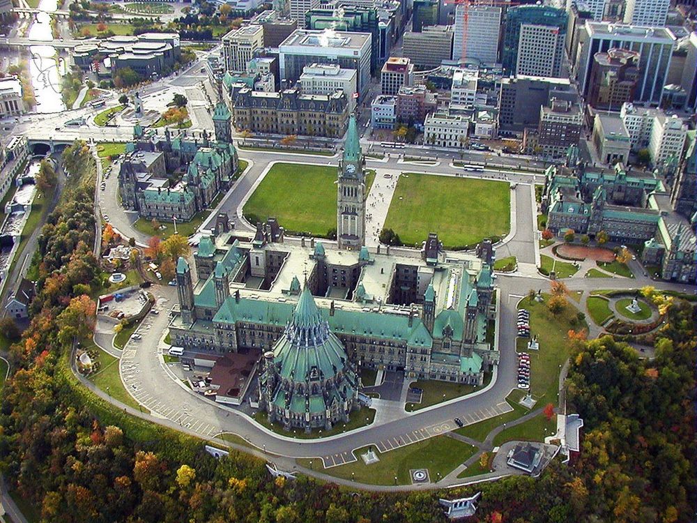 Здания парламента Канады